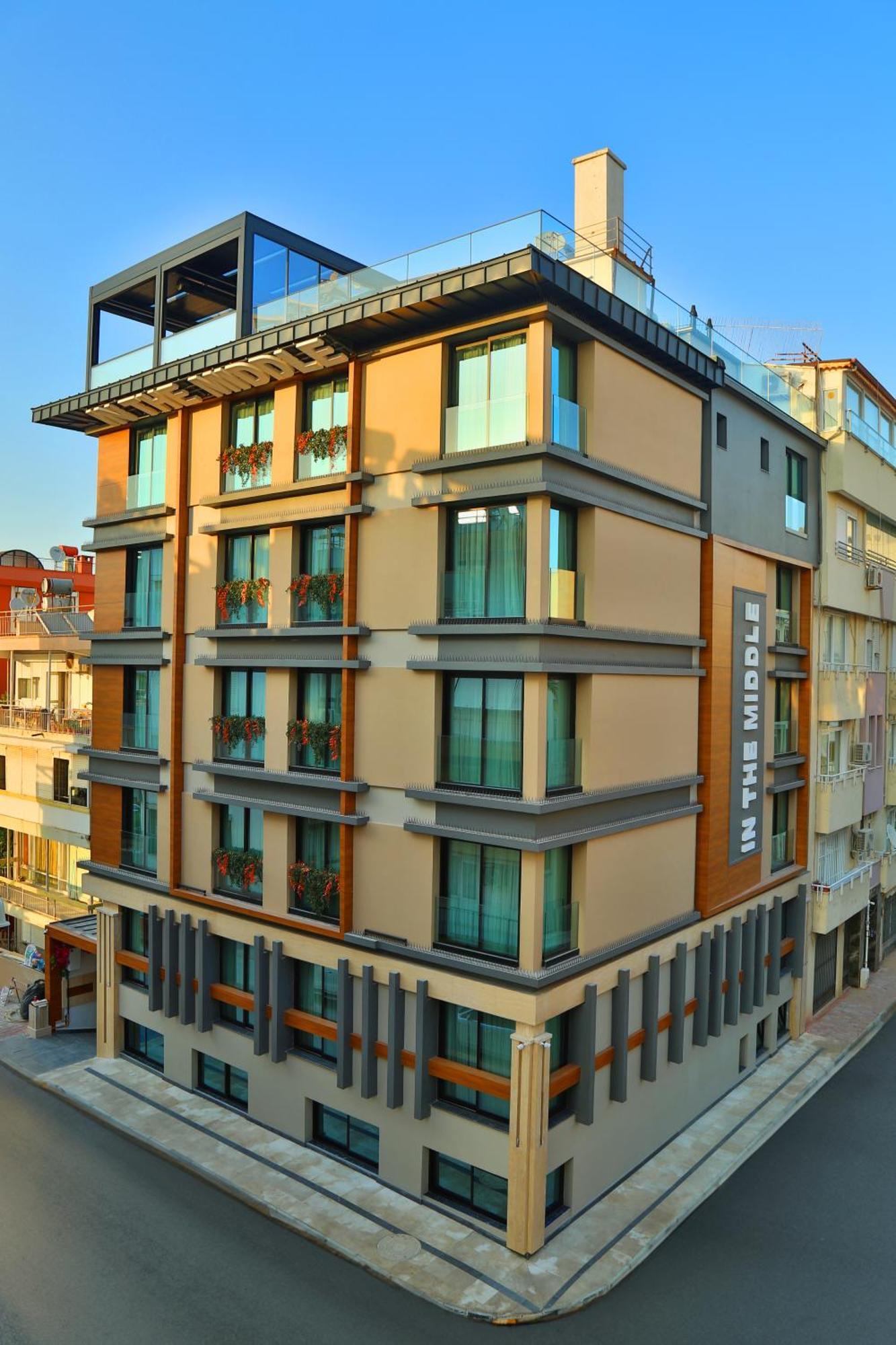 In The Middle Hotel Antalya Exterior foto